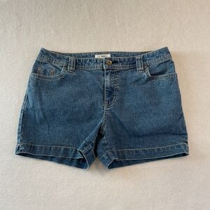 Cato Jean Shorts Women’s Size 6 Blue Denim 5 Pocket Style